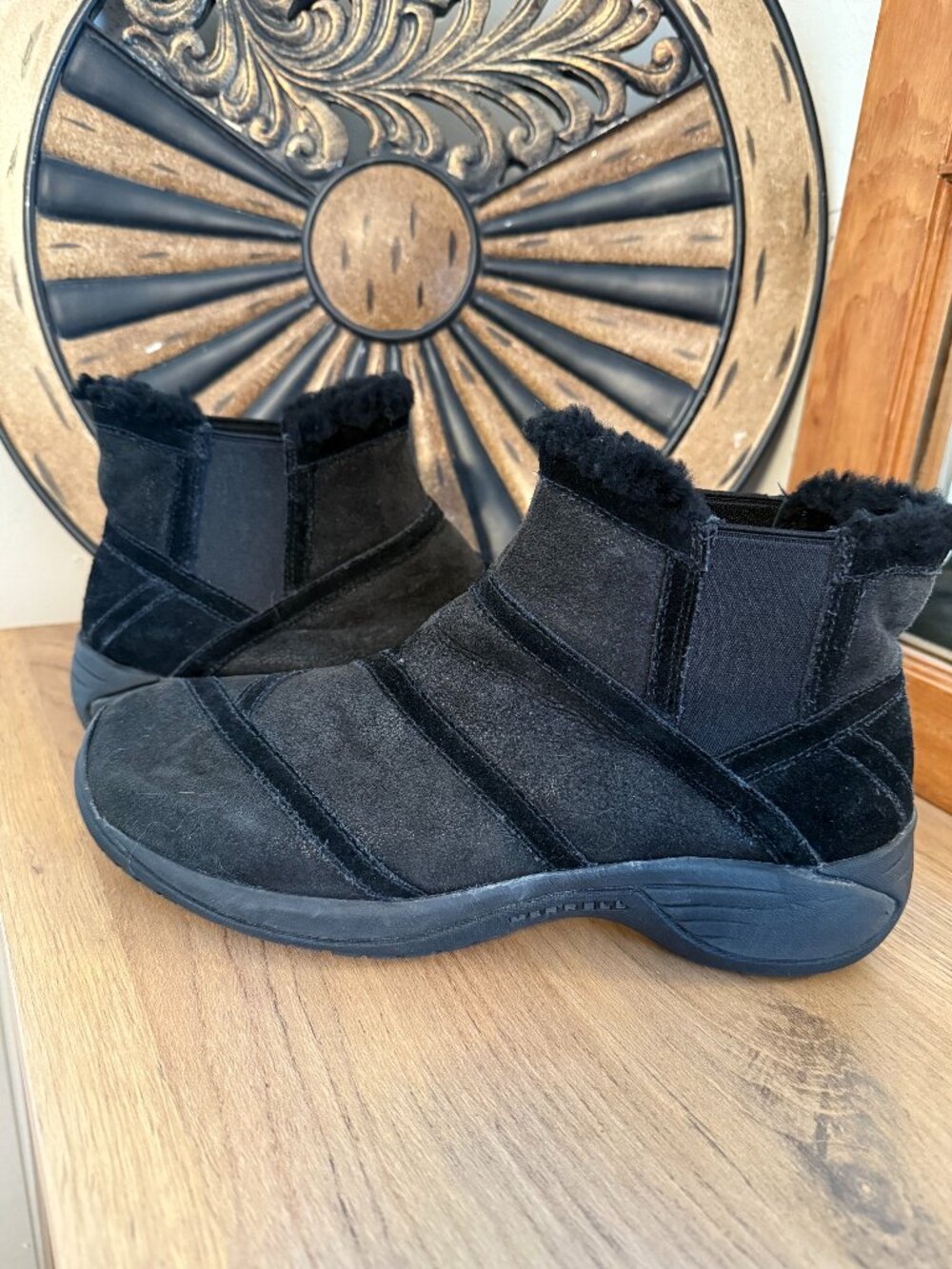 Merrell Encore Fluffy Women's Black Suede Fur Lined Snow Boots - Size 10USA